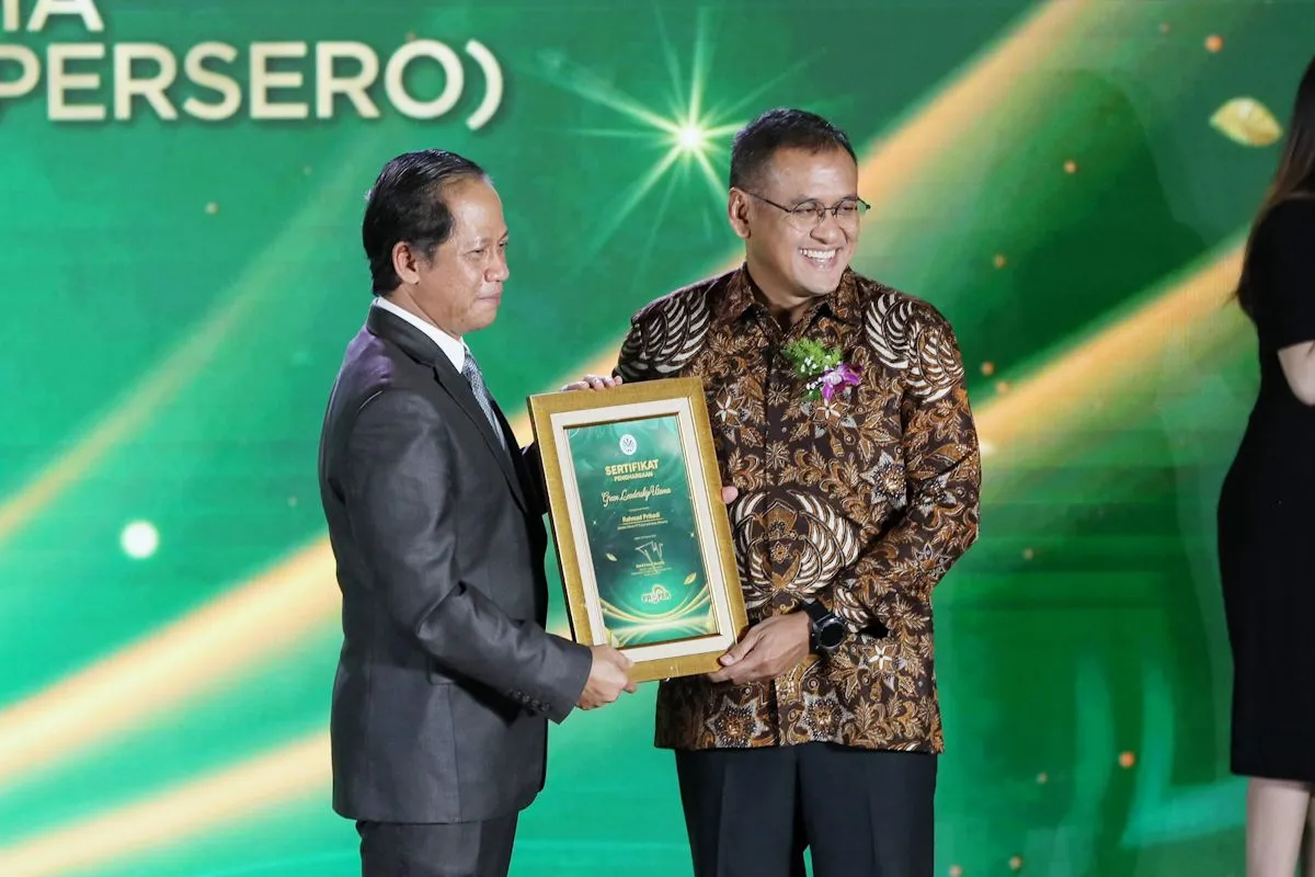 Pupuk Indonesia Raih Green Leadership Utama dan Lima Proper Emas