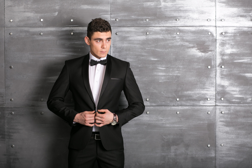 Tuxedo: Simbol Elegansi Pria yang Tak Lekang oleh Waktu