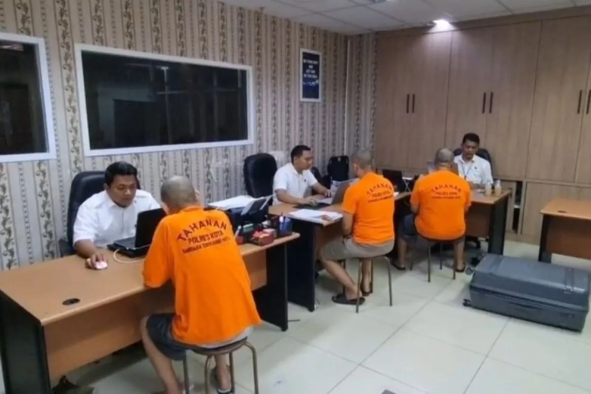 Polisi Gagalkan Penyelundupan 46 Ribu Benih Lobster ke Singapura, Tiga Pelaku Ditangkap