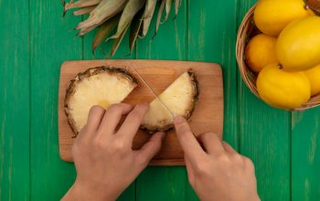 tips mengupas nanas