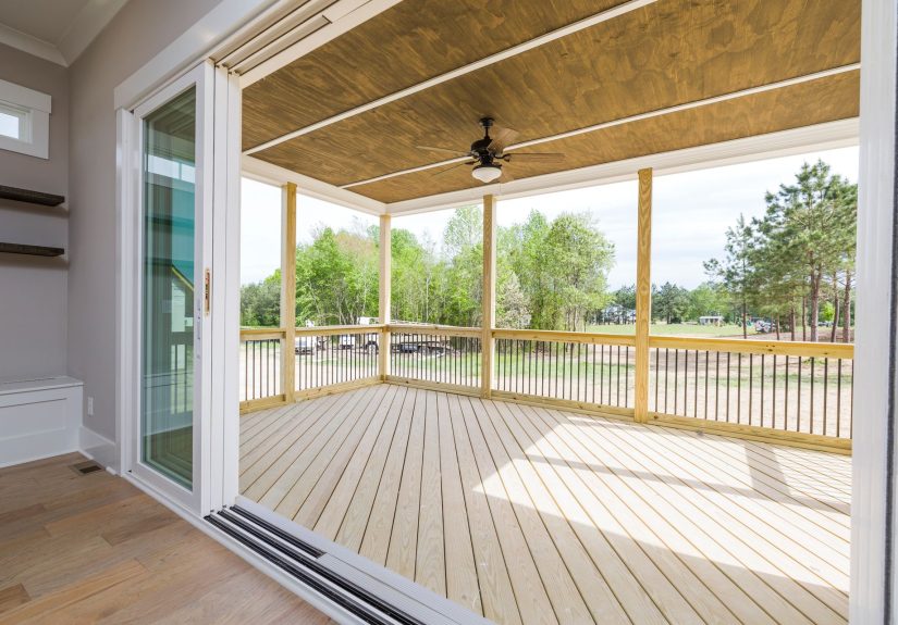 Sliding door
