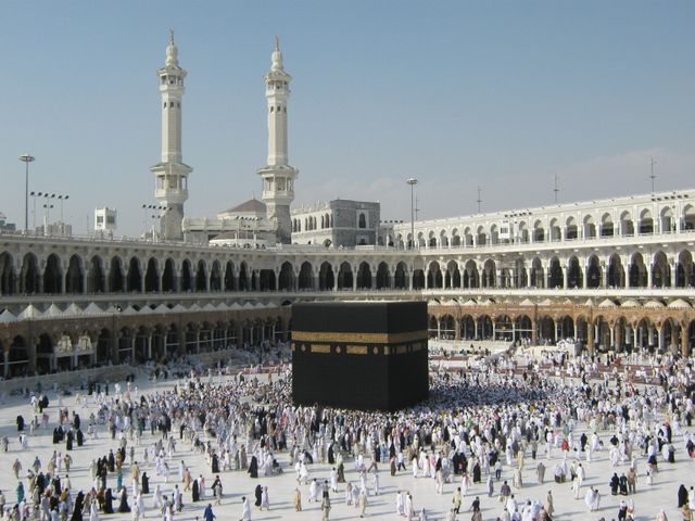 bisnis travel umroh dan haji